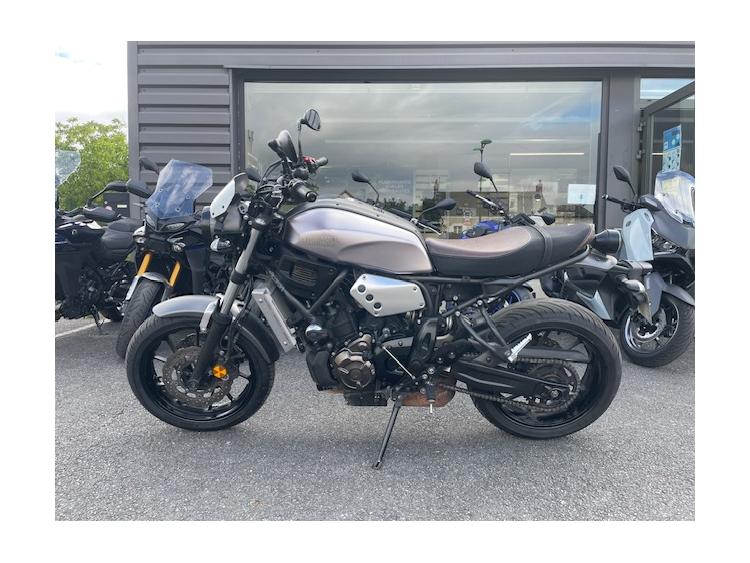 YAMAHA XSR 700