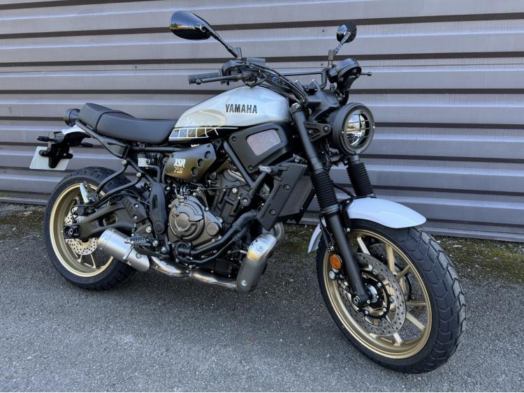 YAMAHA XSR 700 XTRIBUTE